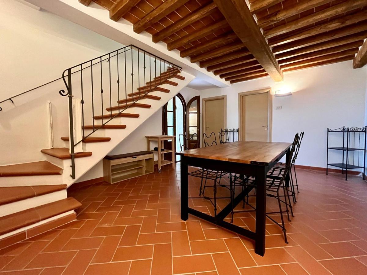 I Tre Casali Apartment Volterra Luaran gambar