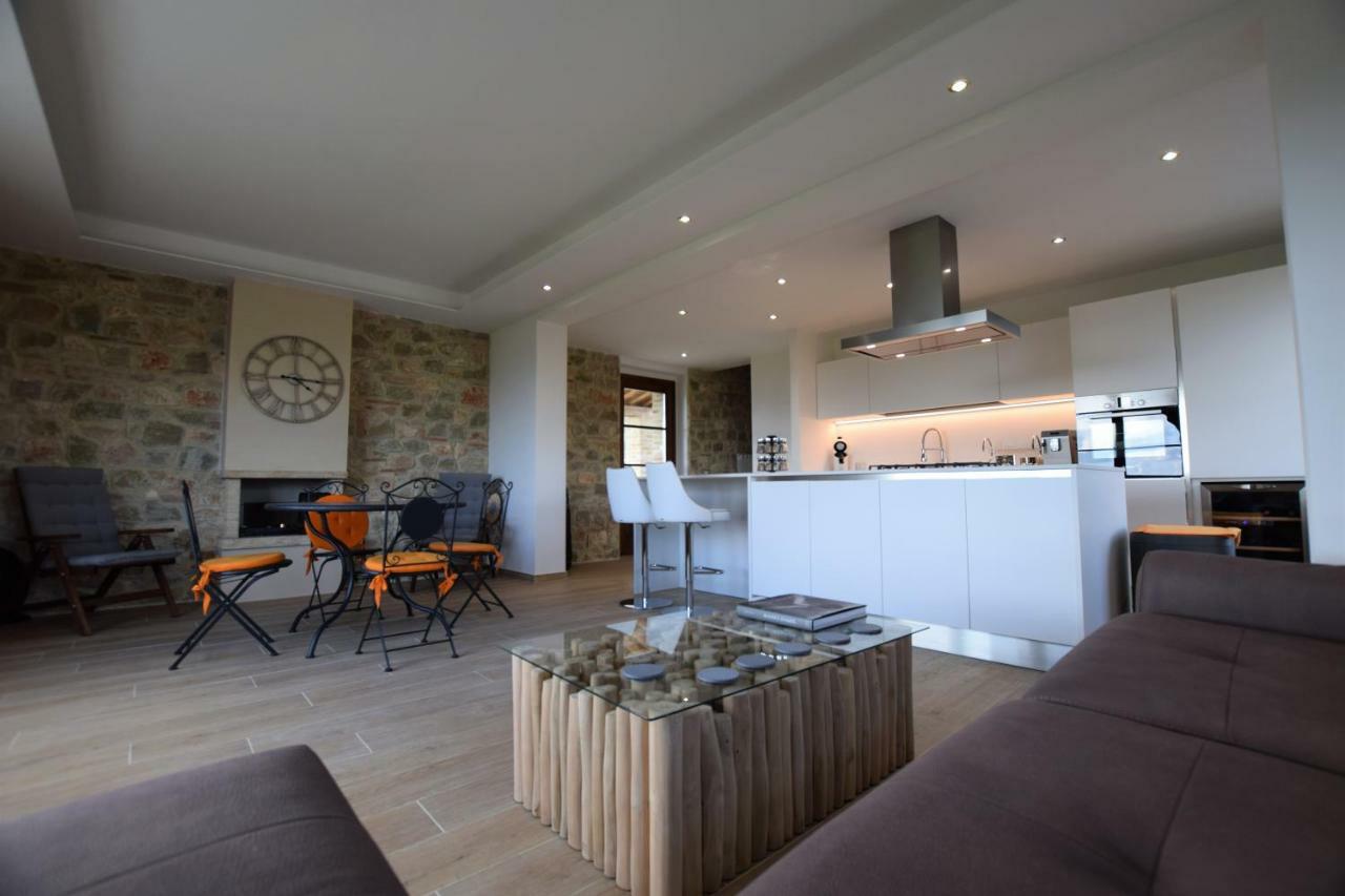 I Tre Casali Apartment Volterra Luaran gambar