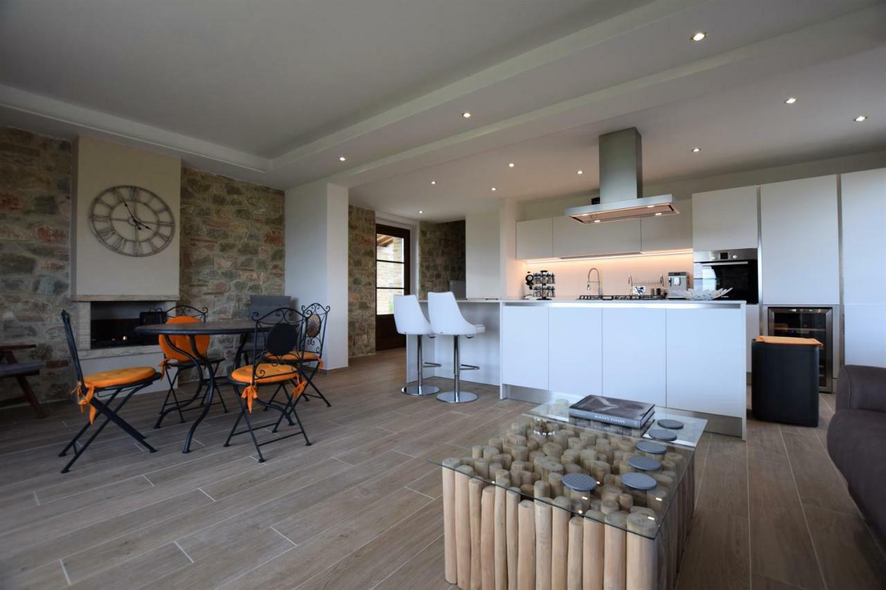 I Tre Casali Apartment Volterra Luaran gambar