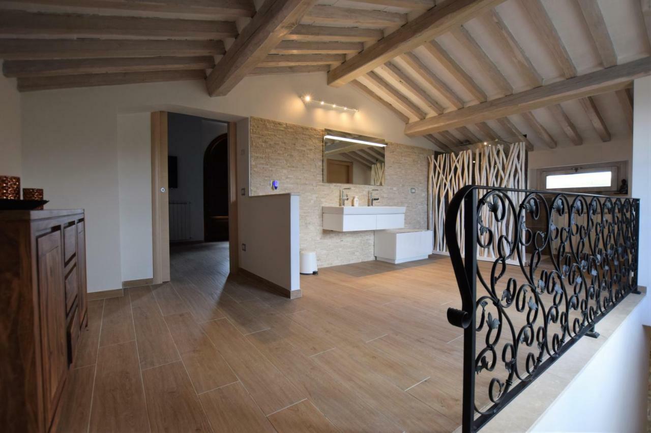 I Tre Casali Apartment Volterra Luaran gambar