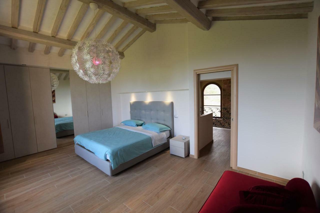I Tre Casali Apartment Volterra Luaran gambar